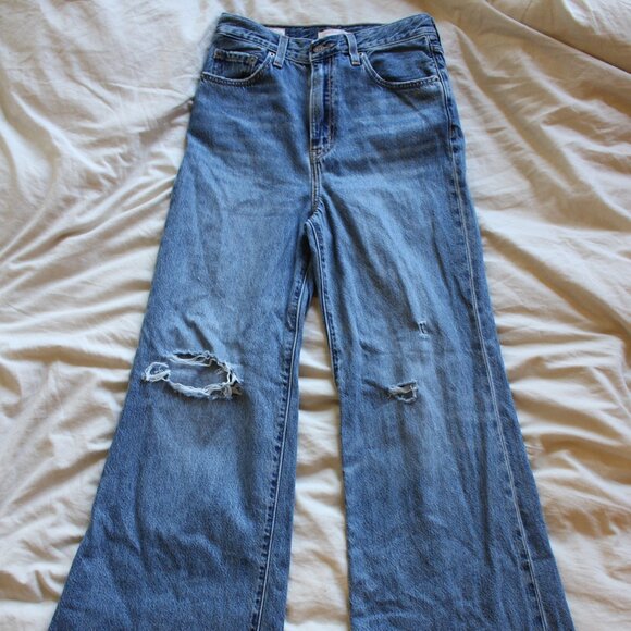 Levi's High Loose Flare - Picture 1 of 3